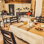 Il Filaro Del Castello Di San Basilio * 马里纳皮斯蒂奇