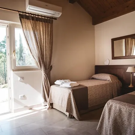 Il Filaro Del Castello Di San Basilio Farm stay