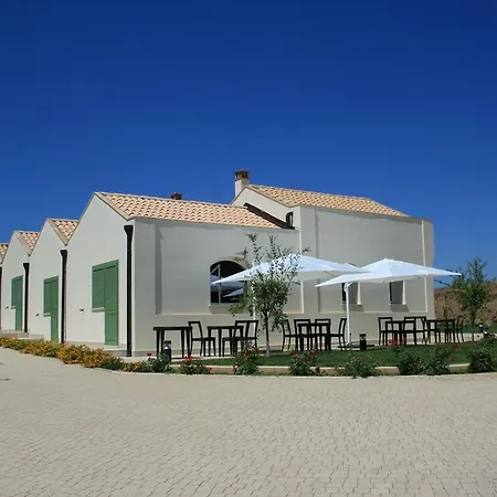 Il Filaro Del Castello Di San Basilio *
